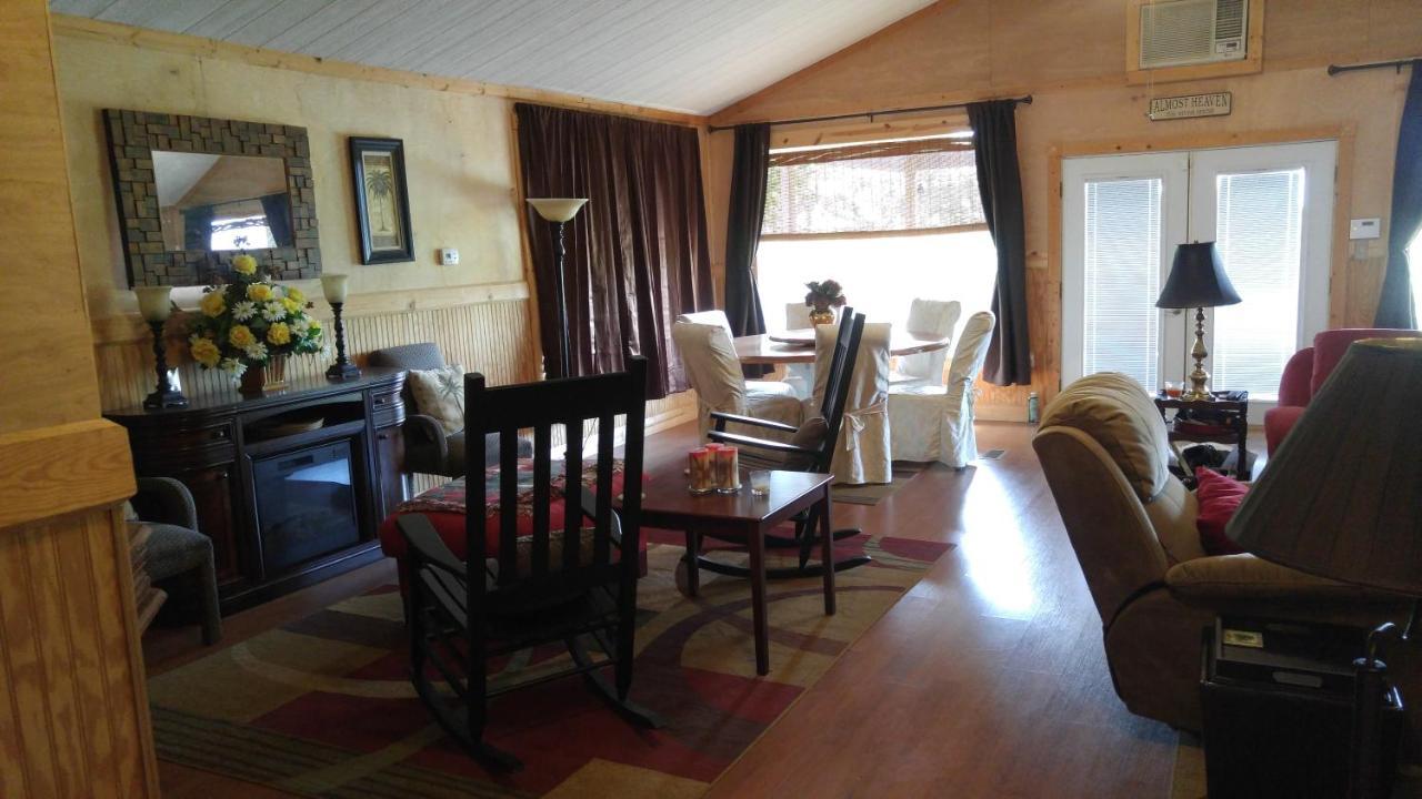 The Perry Riverhouse Bastrop Extérieur photo